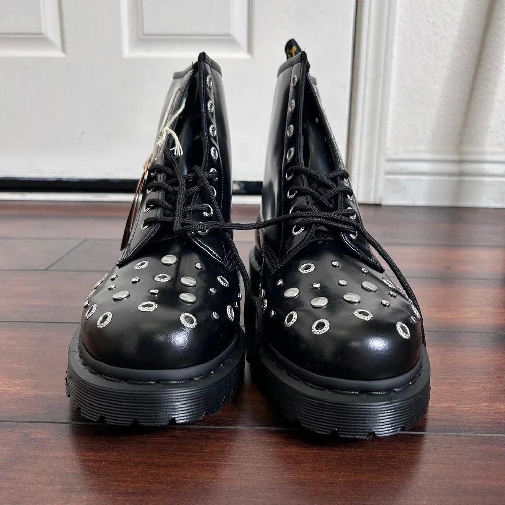 NIB Dr. Martens Studded Buttero Leather Studded Combat Boots Mens 11 Goth Grunge